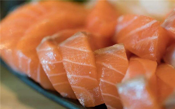 三文魚有寄生蟲嗎,生食三文魚都會經(jīng)過滅蟲處理