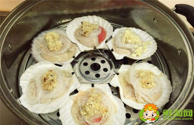 扇貝怎么洗干凈，扇貝肉怎么洗干凈(去除內臟用鹽水生粉唰一唰)