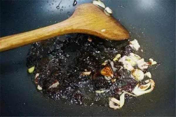 烤魚(yú)的制作方法和配料
